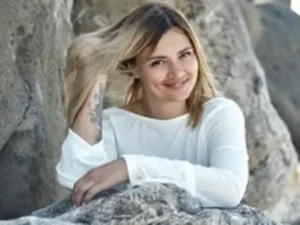вебкам модель KrissSexi